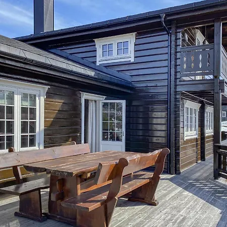 펜션 4 Bedroom Awesome In